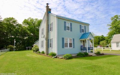 Cute 2 Story Home